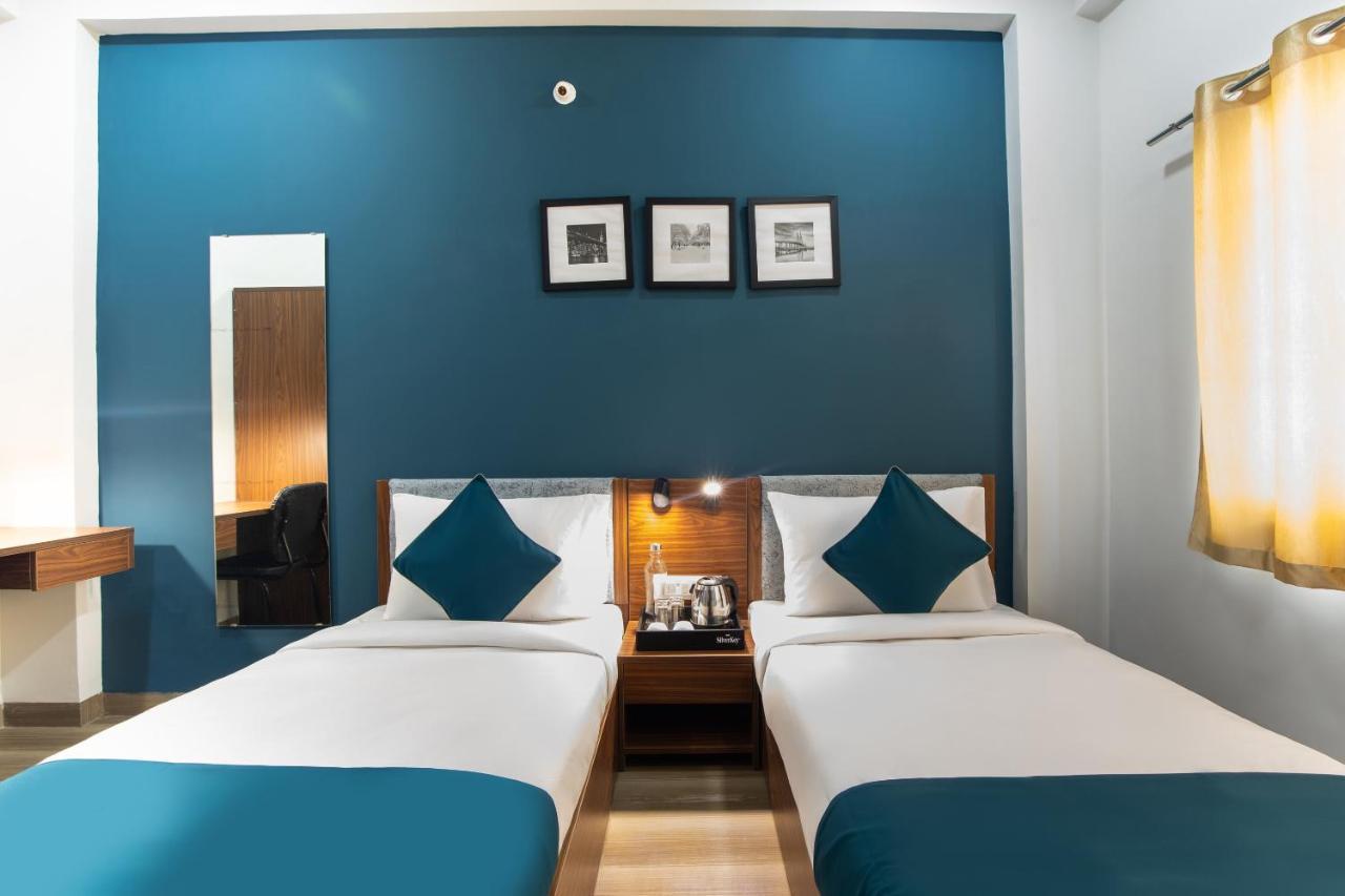 Hotel Ballfin Indore Exterior photo
